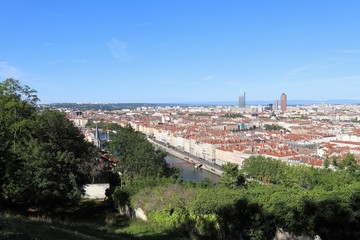 Ville de Lyon - La ville et ses toîts vus de haut depuis la colline de Fourvière