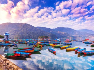 Crédence de cuisine en verre imprimé Annapurna Colorful Nepal Boats Parking in Phewa lake Pokhara.