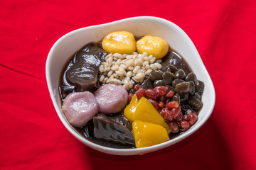 台湾の漢方黒ゼリー　Licorice black jelly Taiwanese dessert