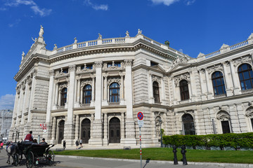 Fototapeta na wymiar Wien - Burgtheater, Seitenansicht