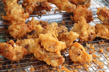 Fried chicken is delicious in street food