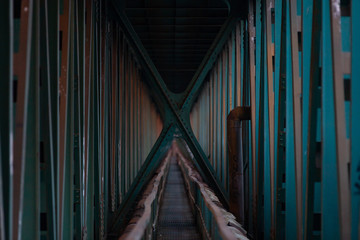 Symmetrical photograph of the Gdanski Bridge in Warsaw.