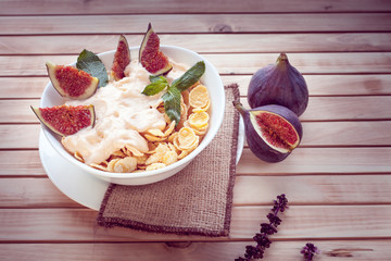 cereal with figs