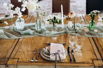 Wedding table setting and decoration
