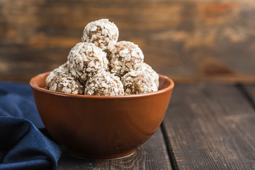 Energy balls of nuts oats and dates