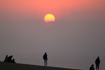 砂漠からの夕日