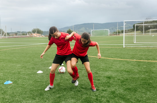 Fototapeta Female soccer players