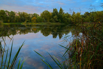 Fototapeta na wymiar September morning on the river.