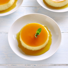 Caramel custard pudding