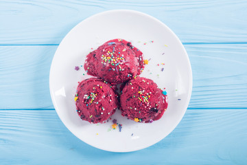 Berries Ice cream balls