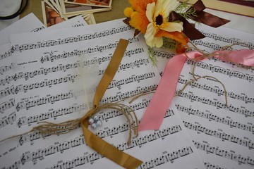 The old is made present and the vintage is glamorous