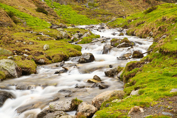 Rivière de haute montagne