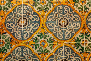  Pattern on the tile of the Ottoman period. Wall decoration in the harem of Topkapi Palace.