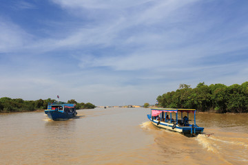 Fototapeta na wymiar Life on the water Cambodia