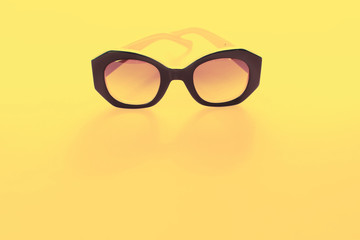 Woman's Sun Glasses YellowBackground Flat Single