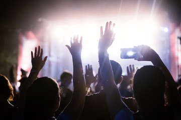 Picture of dancing crowd at music festival