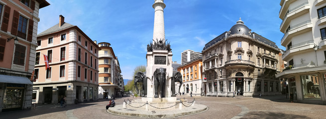 Chambéry - fontaine des éléphnats - obrazy, fototapety, plakaty