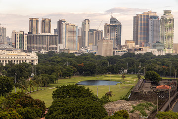 Fototapeta premium Manila cityscape from Intramuros