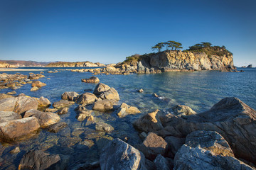 Fototapeta na wymiar stones on the sea shore