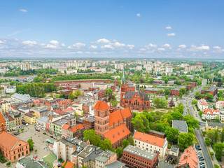 Krajobraz z lotu ptaka. Toruń - stare miasto - widok z powietrza.