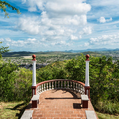 Kuba, Holguin;  Die Berglandschaft von Holguin. Blick von Berg des Kreuzes 