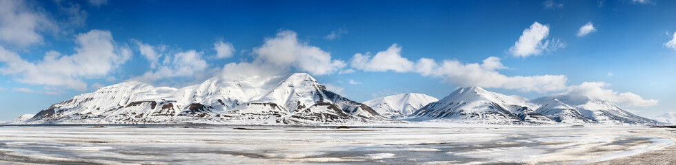 Panorama of the Isfjorden and mountains from Longyearbyen - obrazy, fototapety, plakaty
