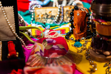 Fototapeta premium Ausbreiten der Schmuckschatulle