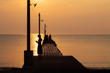 原岡海岸岡本桟橋夕日
