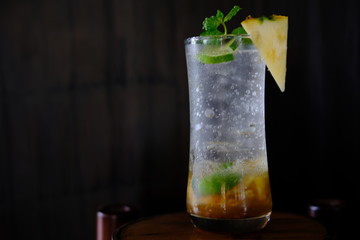 fresh pineapple mojito cocktail