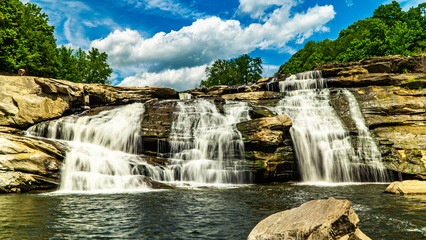 Fototapeta premium flowing waterfall