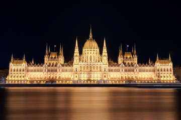 Fototapeta na wymiar Hungarian Parliament Budapest