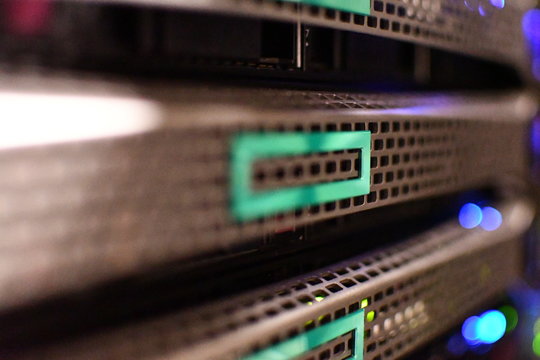 3 Server HP Proliant DL360 Gen9 con griglia di sicurezza