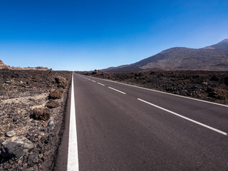 A road that leads into the horizon, journey that never ends