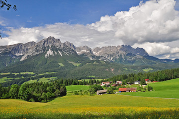 Fototapeta na wymiar Wilder Kaiser bei Ellmau in Tirol