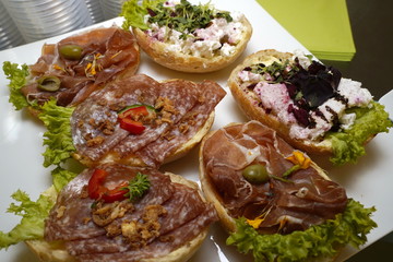 Belegte halbe Brötchen