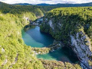 Fototapeta na wymiar Plitvice lakes and waterfalls (Plitvička Jezera)