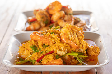 Fried shrimp with curry powder or Kung phad phong kari is thai food