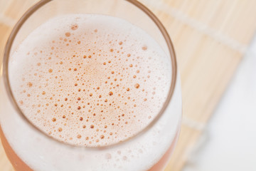 グラスに注がれたビール　beer