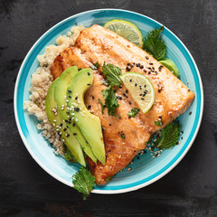 Grilled salmon with avocado, quinoa and sesame