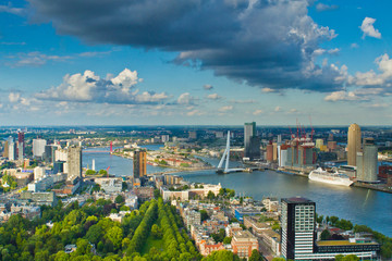 Fototapeta na wymiar Panoramablick auf Rotterdam, Niederlande