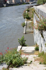 Grenoble, juin 2019, voie sur berge fermée, risque d’inondation
