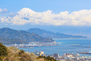 Fototapeta na wymiar Mount Fuji with cloud blue sky background at Japan