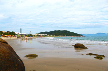 Florianopolis Mar e rochas da Praia da Lagoinha do Norte, cidade de Florianópolis, estado de Santa Catarina, Brasil