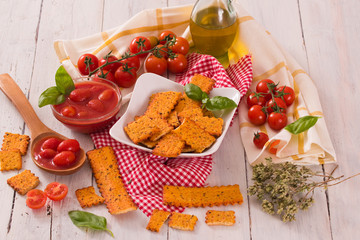 Tomato crackers.