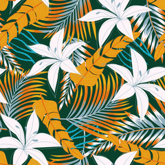 Sommerhelles, nahtloses Muster mit tropischen Blättern und Blumen auf grünem Hintergrund. Vektordesign. Jung-Druck. Blumenhintergrund. Druck und Textilien. © EltaMax99