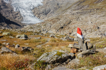 Wegmarkierung am Wanderweg zum Gletscher