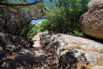 Chemin de randonn&eacute;e corse