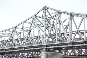 structured metal bridge