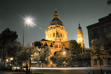 Fototapeta na wymiar St. Stephen Basilica in Budapest, Hungary. Night view