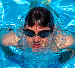 Naklejka premium swimming man